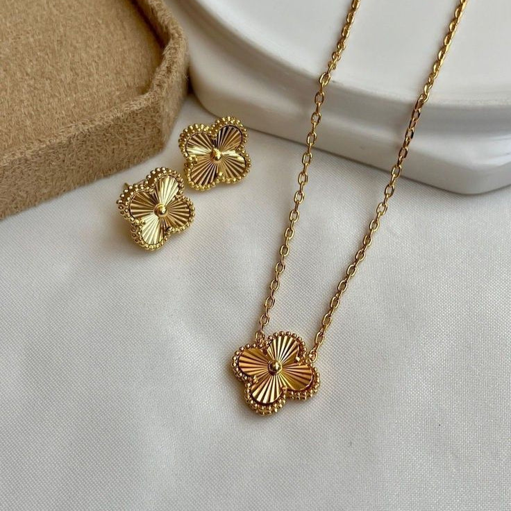 CLOVER | GOLD EARRINGS